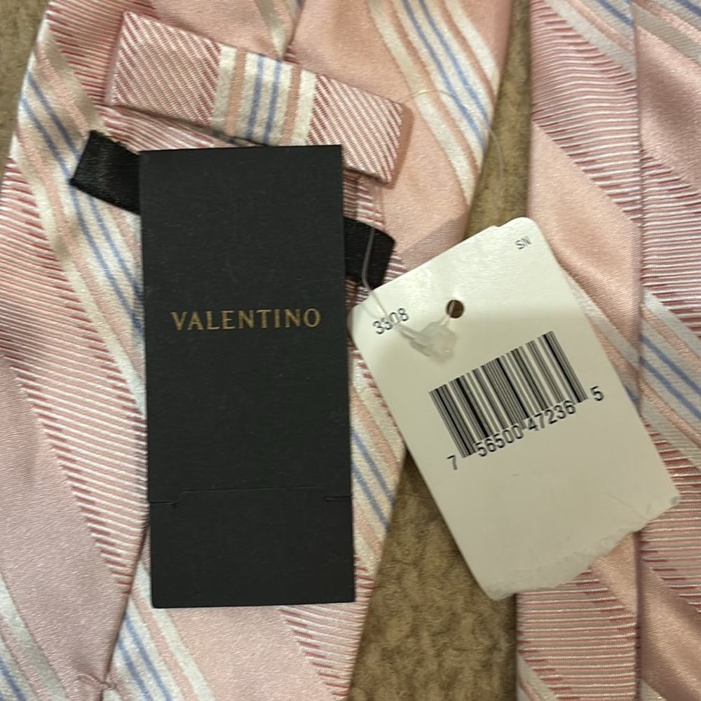 BnWT‼️‼️‼️Valentino tie - Picture 5 of 6